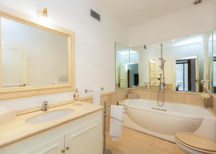 Amazing New Jewish Ghetto Apartment *